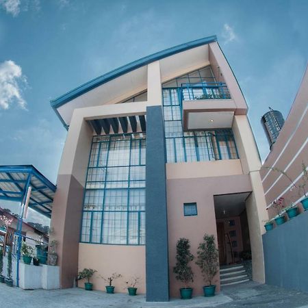 The Half House By Elmar Cabin Baguio City Exterior foto