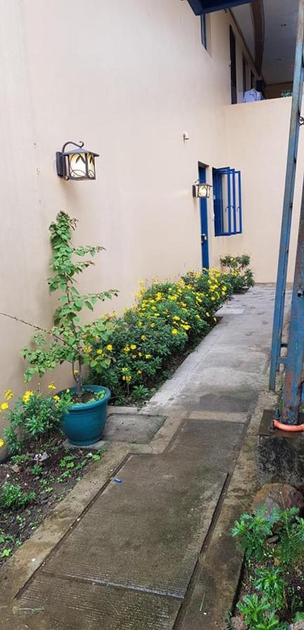 The Half House By Elmar Cabin Baguio City Exterior foto